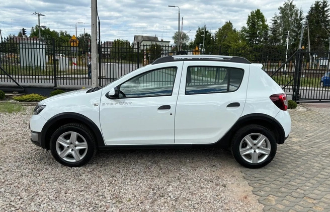 Dacia Sandero Stepway cena 25900 przebieg: 211000, rok produkcji 2015 z Łosice małe 379